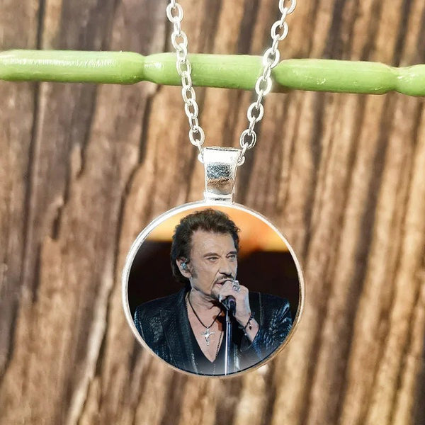 Collier pendentif Johnny Hallyday - Photo 15 modèles | Johnny Hallyday Fanclub