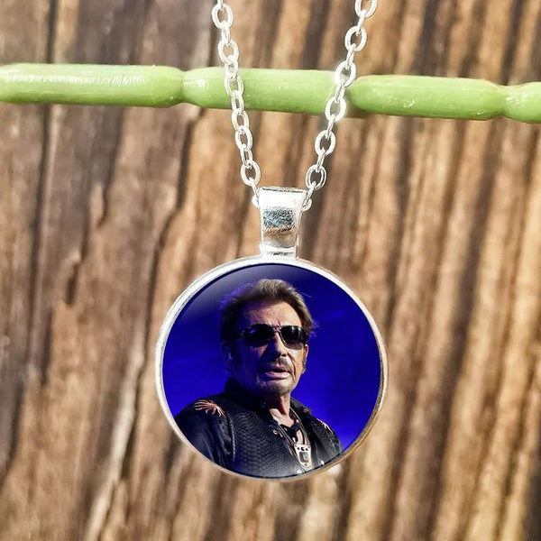 Collier pendentif Johnny Hallyday - Photo 15 modèles | Johnny Hallyday Fanclub