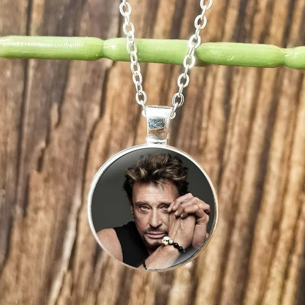 Collier pendentif Johnny Hallyday - Photo 15 modèles | Johnny Hallyday Fanclub