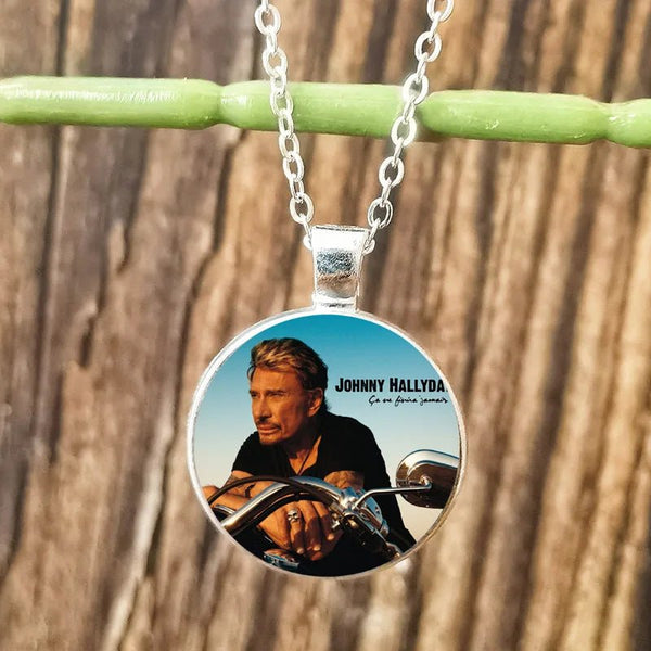 Collier pendentif Johnny Hallyday - Photo 15 modèles | Johnny Hallyday Fanclub