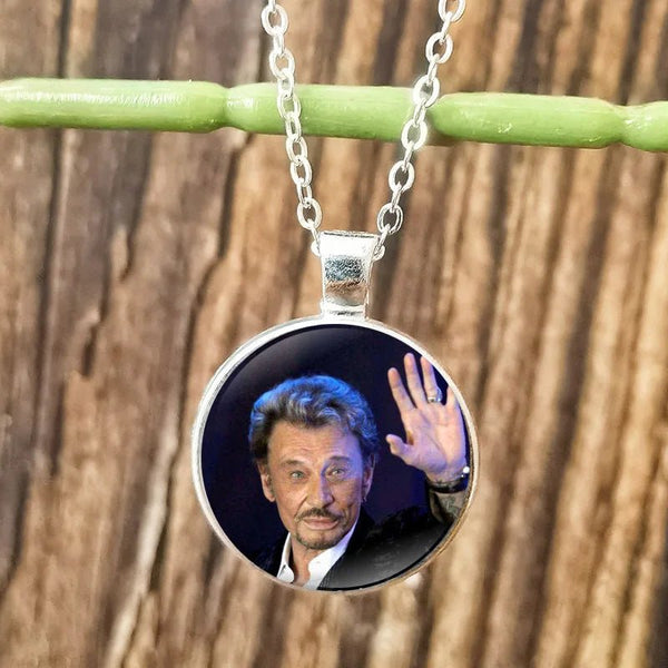 Collier pendentif Johnny Hallyday - Photo 15 modèles | Johnny Hallyday Fanclub